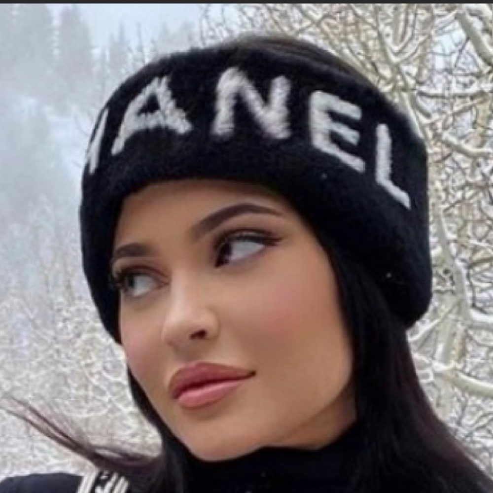 🆕 Chanel Wool & Cashmere Logo Beanie Hat